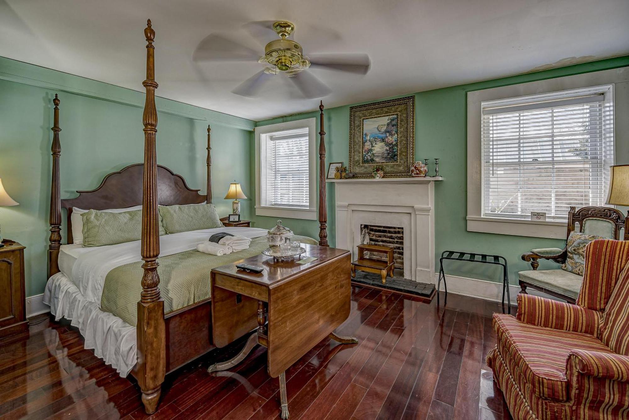 The Duff Mansion Couette-café